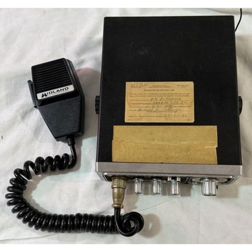 Midland International Model 13-857B Transceiver Radio -Grey -Used 1975